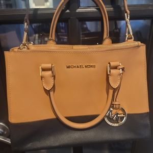 MICHAEL KORS BAG